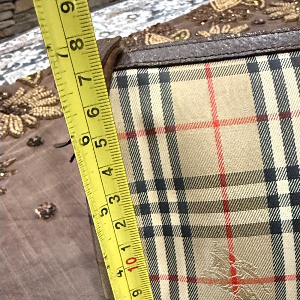 Burberry’s  big pouch Tan and Red Plaid Pouch - Picture 10 of 14